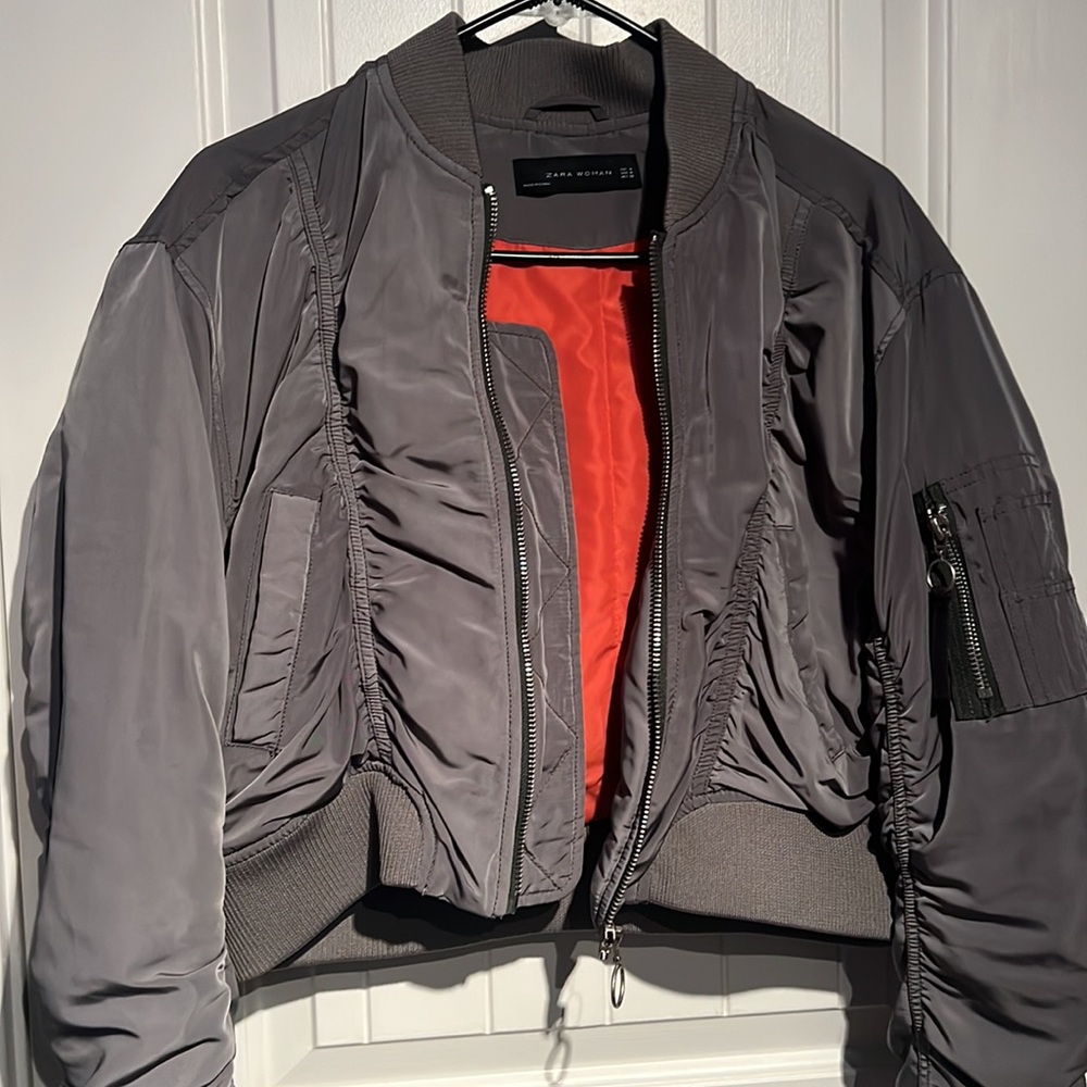 Zara Bomber Jacket Size Medium ✨